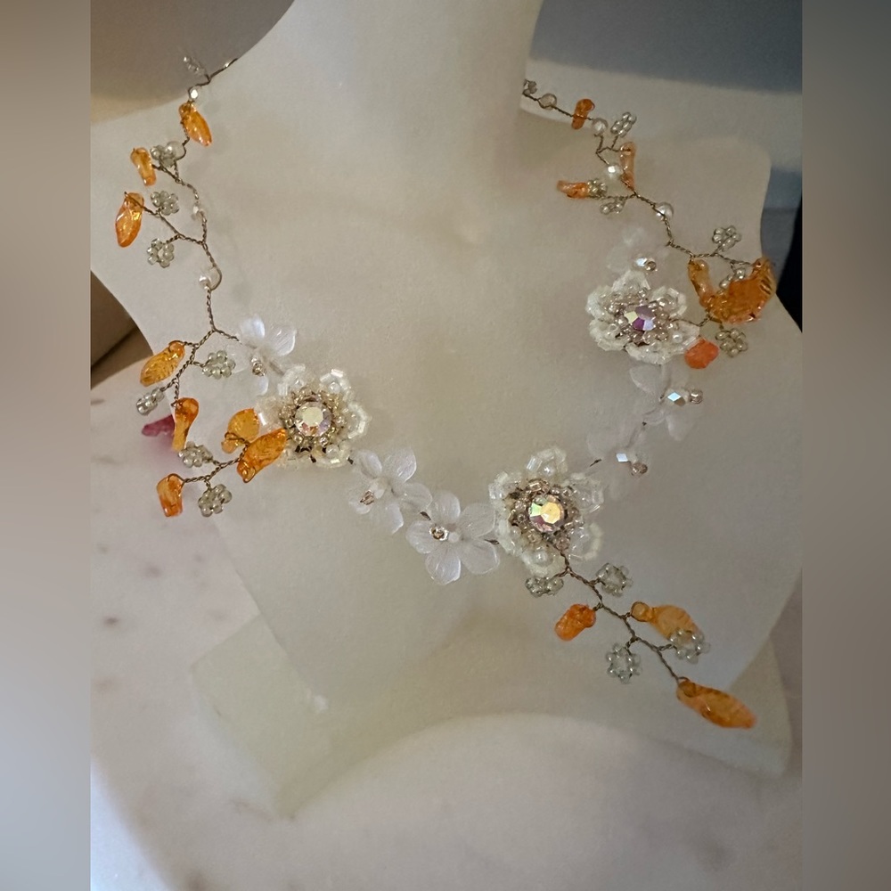 Handmade flower wire necklace (new)